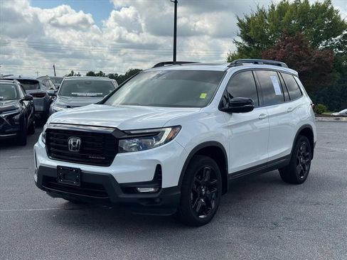 Used 2025 Honda Passport Black Edition image 7