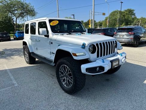Used 2022 Jeep Wrangler Unlimited Sahara AWD/4WD image 4
