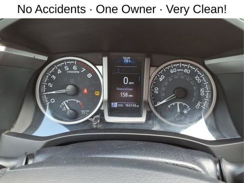 Used 2021 Toyota Tacoma SR5 AWD/4WD image 15
