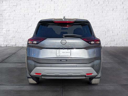 Used 2023 Nissan Rogue S image 6