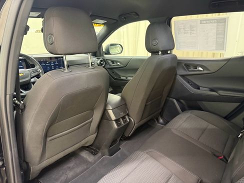 Certified 2025 Chevrolet Equinox LT FWD image 19