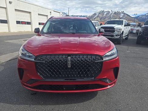 Used 2025 Lincoln Aviator Reserve w/ Equipment Group 201A image 2