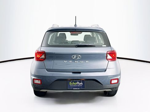 Used 2025 Hyundai Venue SEL FWD image 7