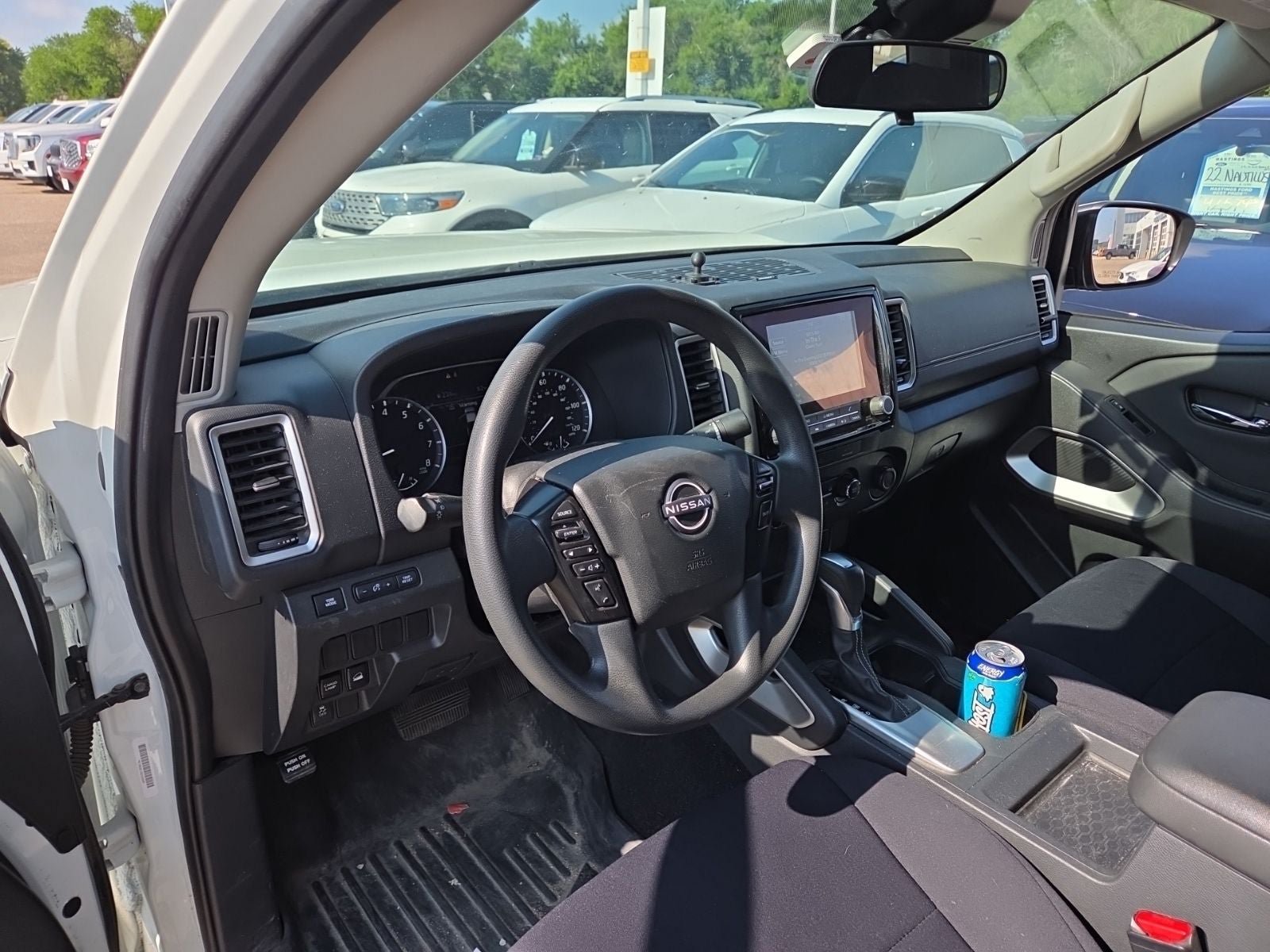 Used 2022 Nissan Frontier SV AWD/4WD image 10
