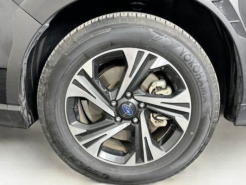 Used 2025 Subaru Crosstrek 2.0i Premium AWD/4WD image 11
