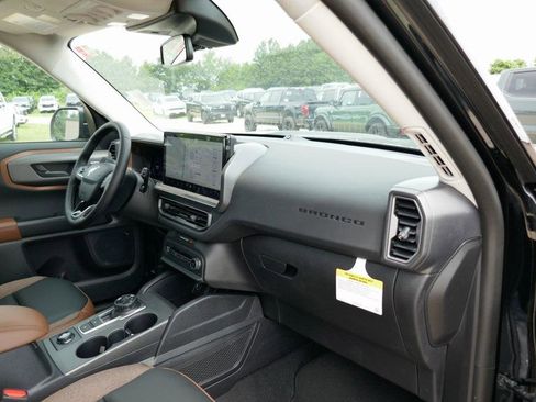 New 2025 Ford Bronco Sport Outer Banks w/ Outer Banks Tech Package+ image 10