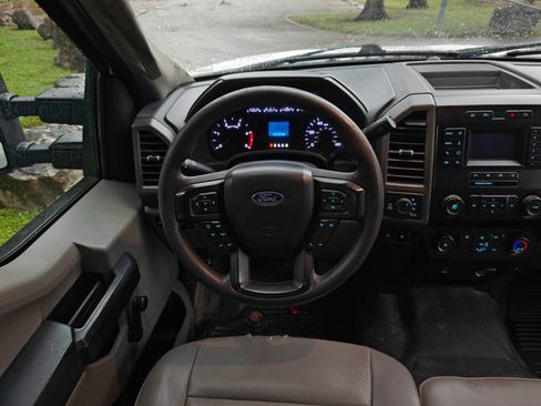 Used 2022 Ford F350 XL w/ FX4 Off-Road Package AWD/4WD image 14