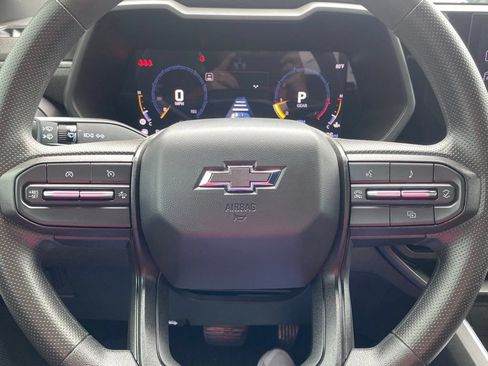 Used 2025 Chevrolet Colorado Trail Boss AWD/4WD image 28