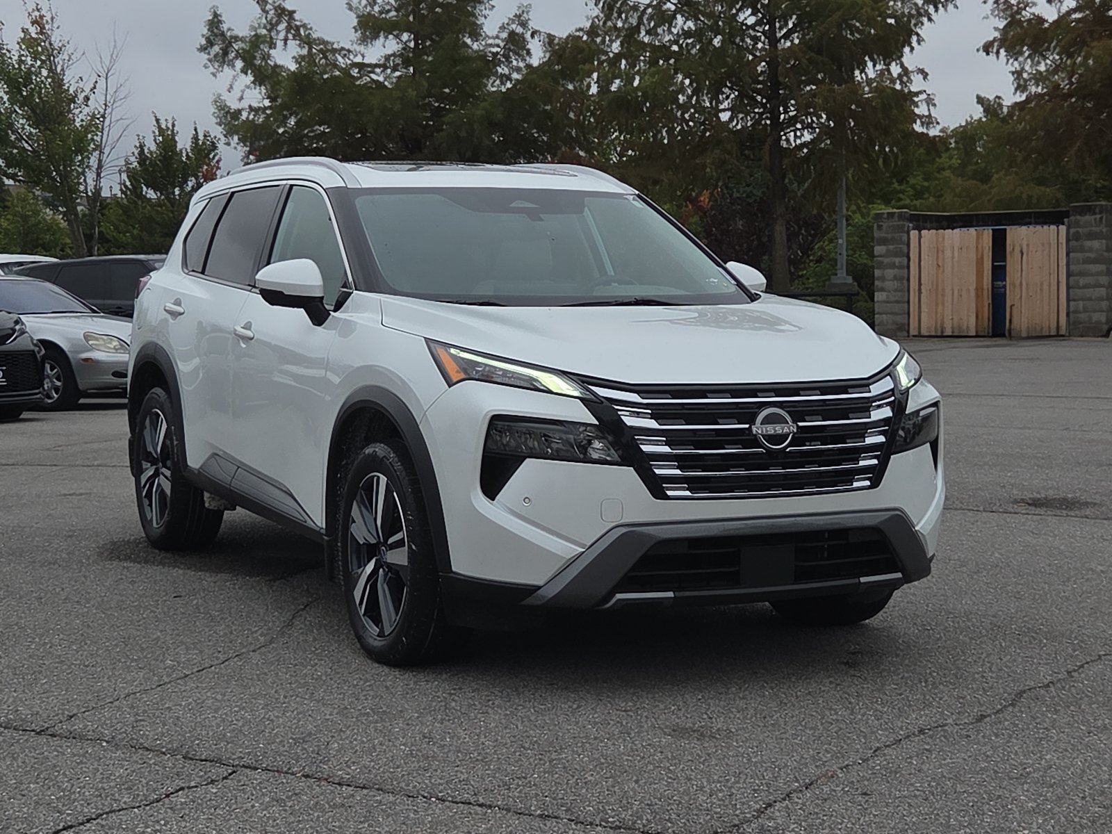 Used 2024 Nissan Rogue SL w/ SL Premium Package AWD/4WD image 1