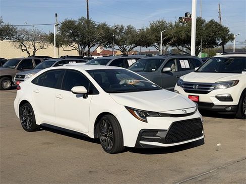 Used 2020 Toyota Corolla SE image 3