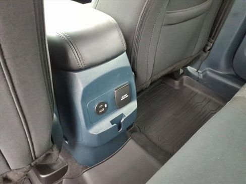 Certified 2024 Ford Maverick XLT w/ XLT Luxury Package image 10