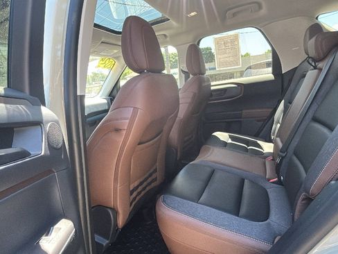 Used 2024 Ford Bronco Sport Outer Banks w/ Tech Package AWD/4WD image 33