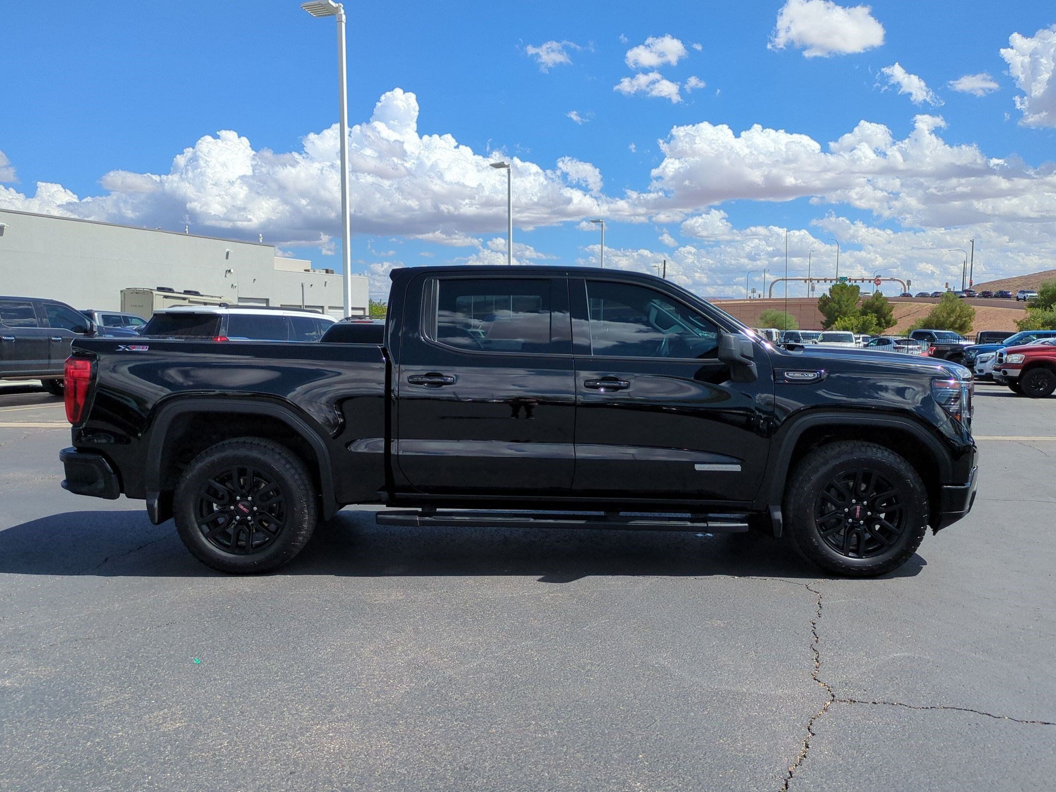 Used 2024 GMC Sierra 1500 Elevation w/ Preferred Package AWD/4WD image 2