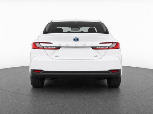 Used 2025 Toyota Camry LE FWD image 7
