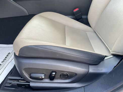 Used 2021 Lexus ES 250 w/ Premium Package image 21