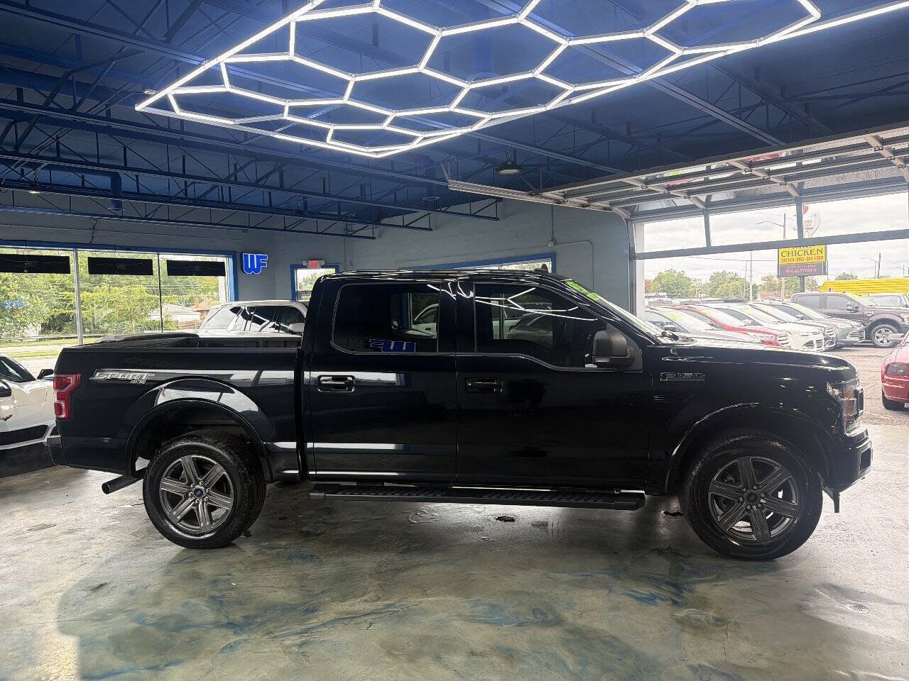 Used 2020 Ford F150 XLT w/ Equipment Group 302A Luxury AWD/4WD image 9