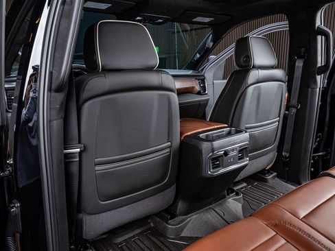 Used 2025 GMC Sierra 2500 Denali Ultimate image 33