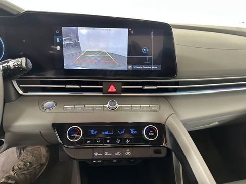Certified 2024 Hyundai Elantra SEL image 22