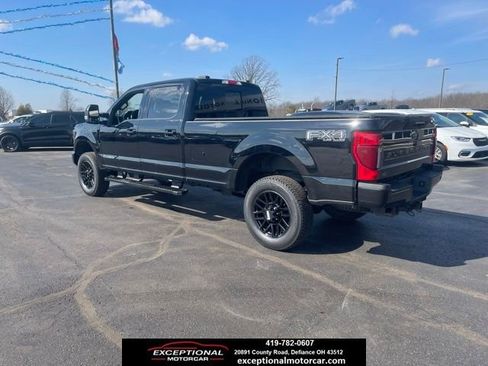 Used 2022 Ford F250 Lariat w/ Black Appearance Package image 3