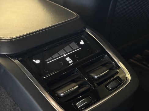 Used 2016 Volvo XC90 T6 Inscription w/ Vision Package image 17