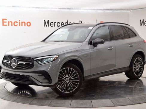 New 2026 Mercedes-Benz GLC 300 image 2