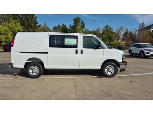 New 2025 Chevrolet Express 2500 w/ Driver Convenience Package image 9