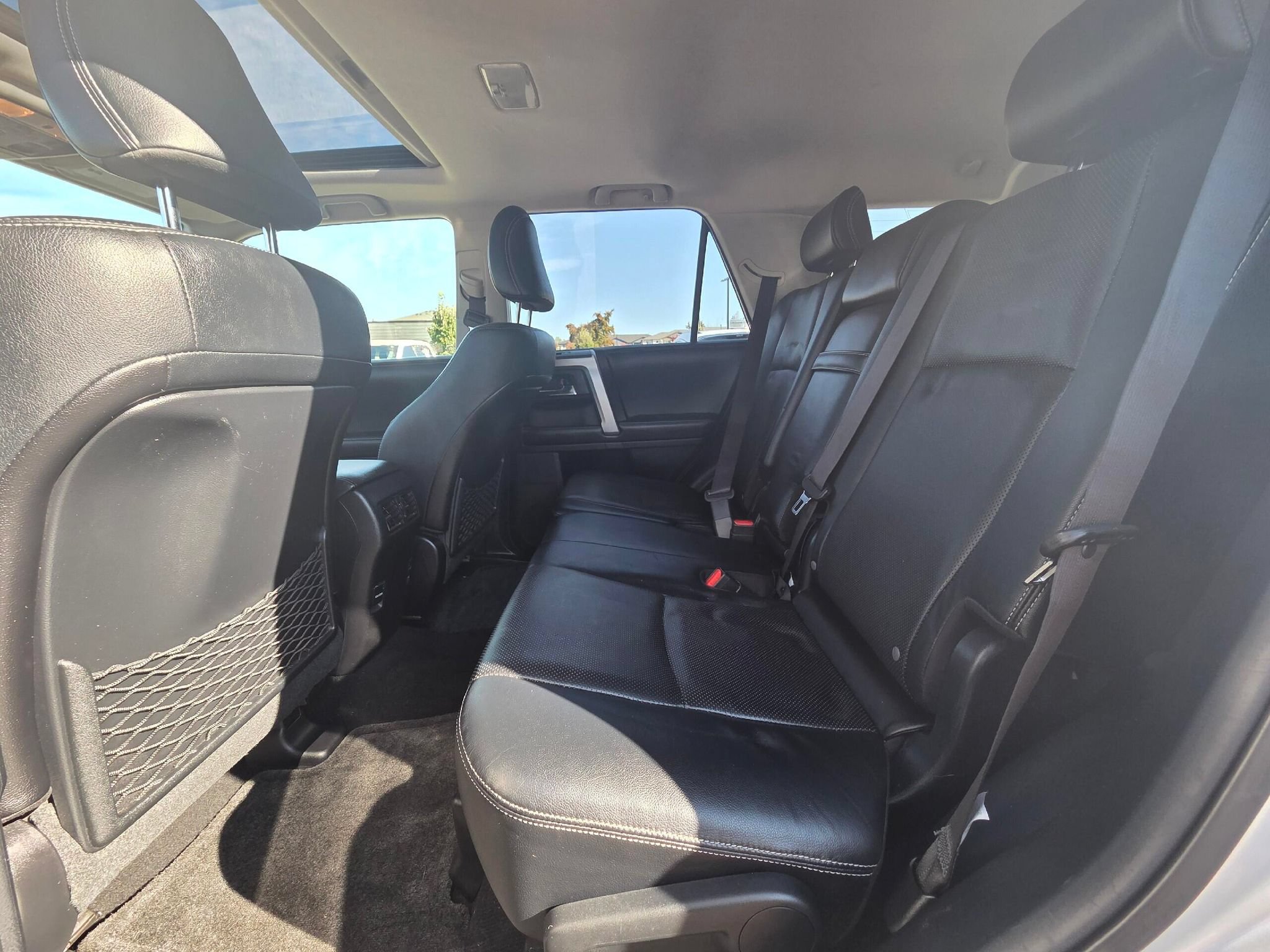 Used 2014 Toyota 4Runner Limited AWD/4WD image 28