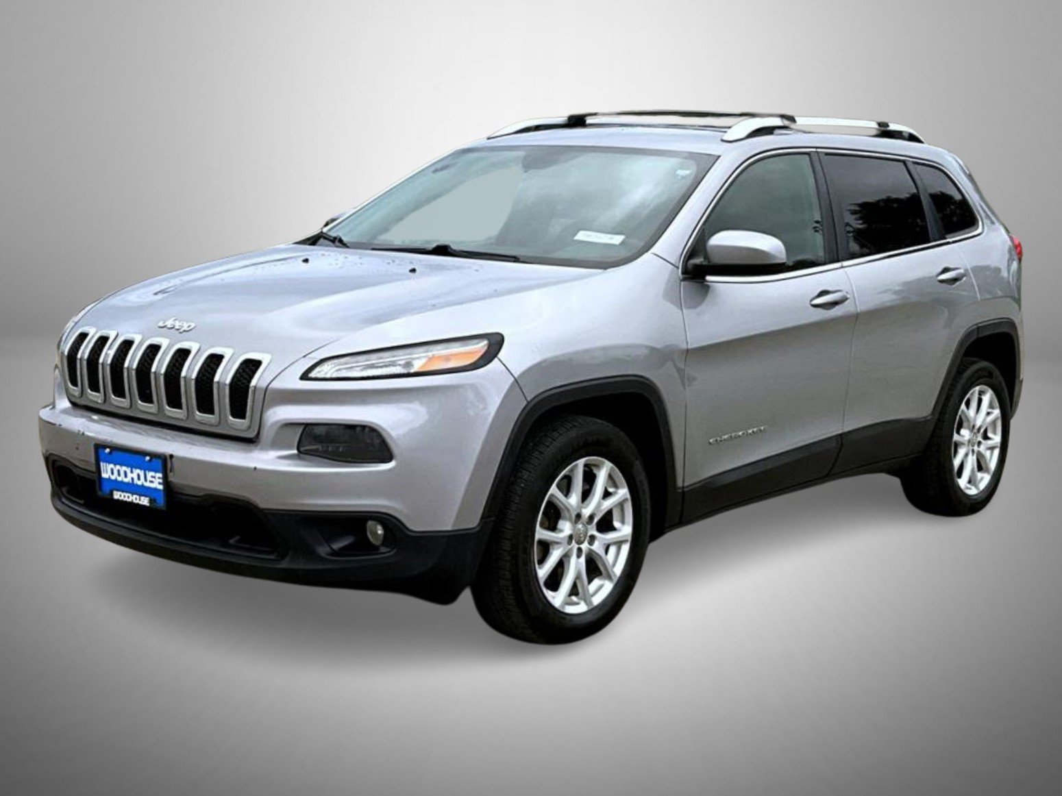 Used 2016 Jeep Cherokee Latitude w/ Cold Weather Group FWD image 1