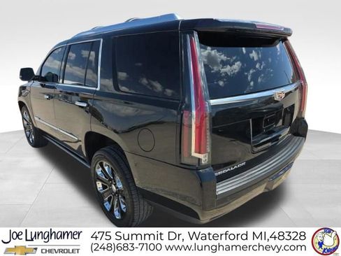 Used 2016 Cadillac Escalade Platinum AWD/4WD image 4
