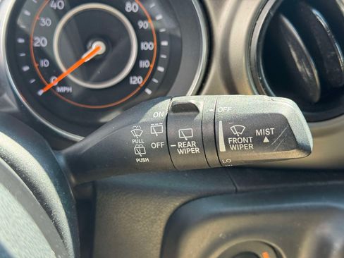 Used 2018 Jeep Wrangler Sport AWD/4WD image 22
