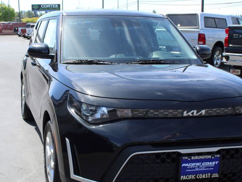 Used 2023 Kia Soul S FWD image 10