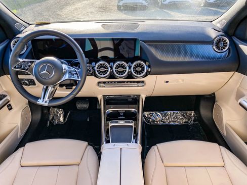 New 2025 Mercedes-Benz GLA 250 4MATIC image 10
