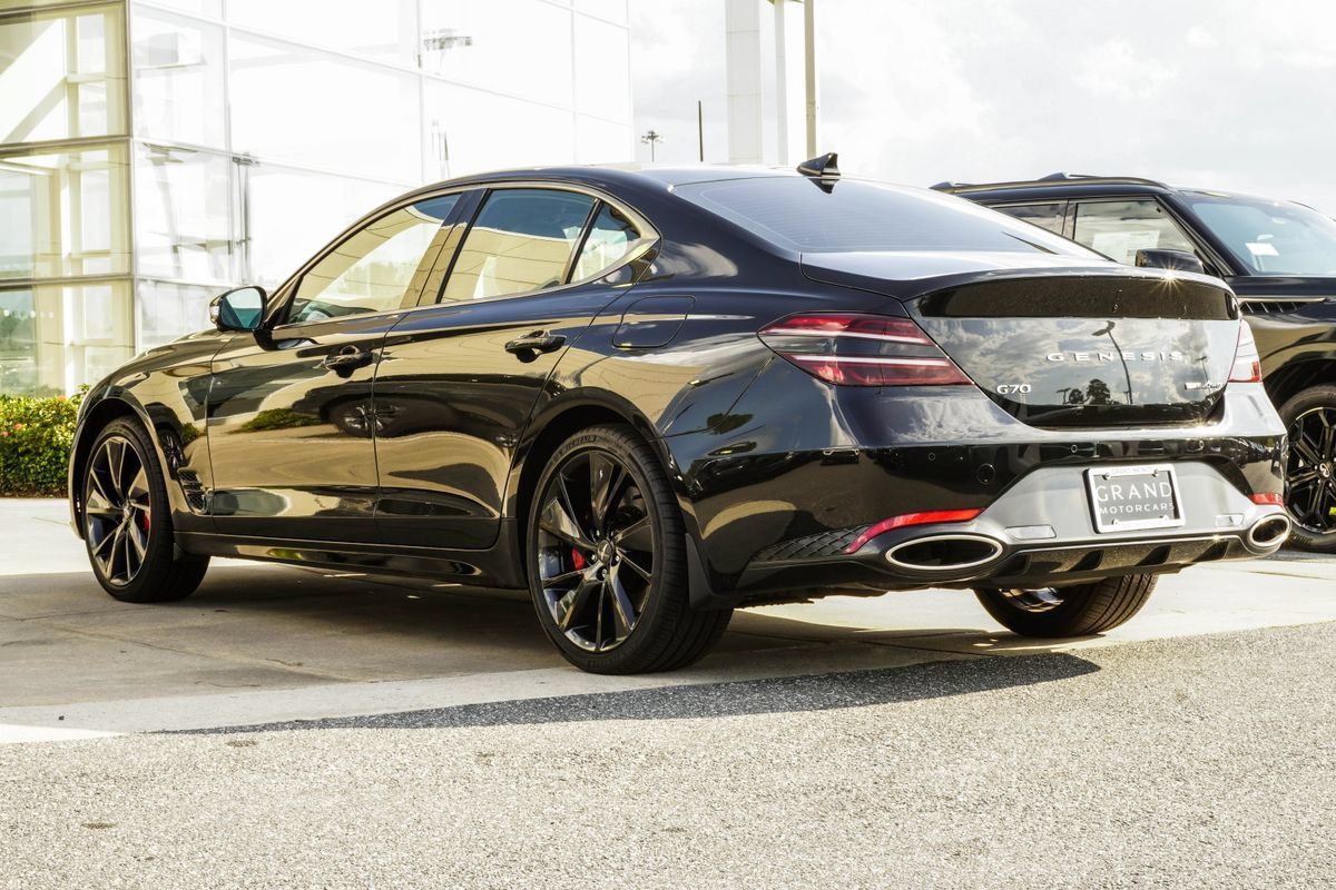 Used 2023 Genesis G70 3.3T w/ Sport Prestige Package AWD/4WD image 10