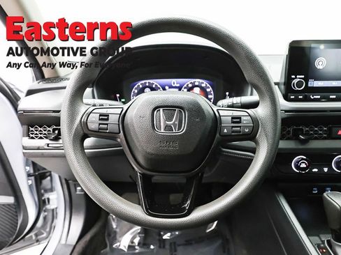 Used 2025 Honda Accord LX image 10