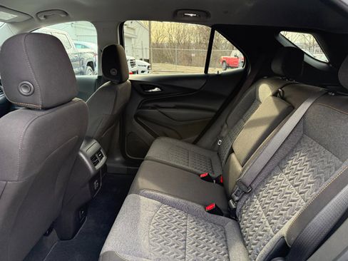 Used 2023 Chevrolet Equinox LT AWD/4WD image 16