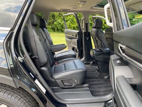 Used 2025 Kia Telluride S FWD image 32