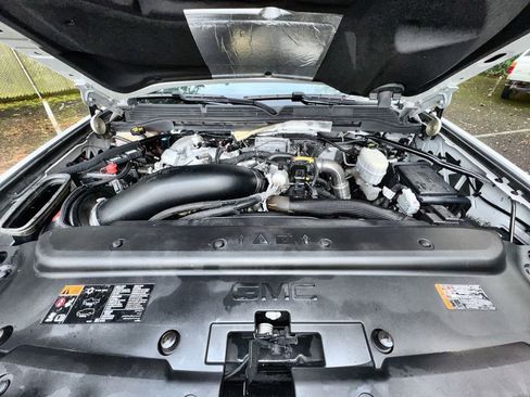 Used 2018 GMC Sierra 3500 Denali w/ Duramax Plus Package image 31