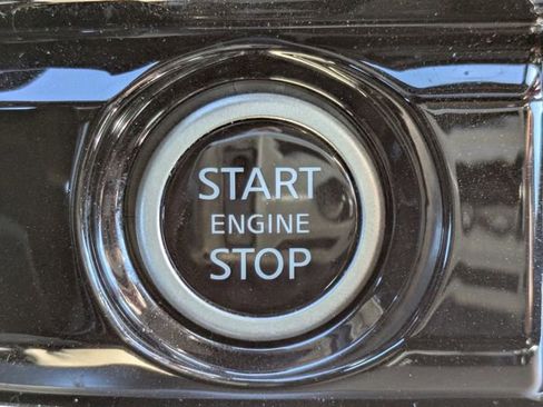 Used 2024 Nissan Pathfinder SV w/ SV Premium Package image 28