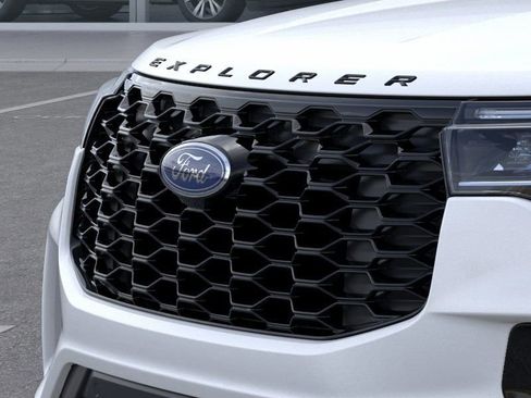 New 2025 Ford Explorer ST-Line w/ Premium Package image 18
