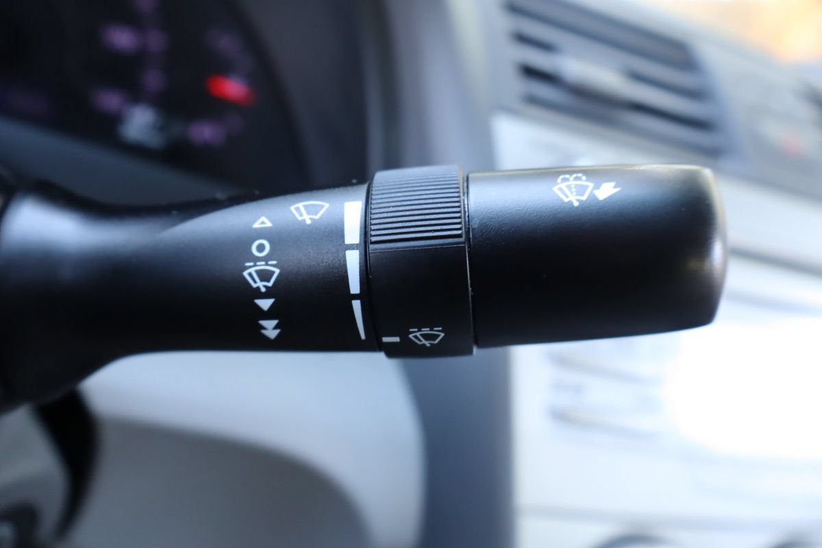 Used 2010 Toyota Camry FWD image 31