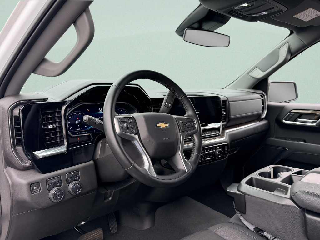 Used 2024 Chevrolet Silverado 1500 LT AWD/4WD image 19
