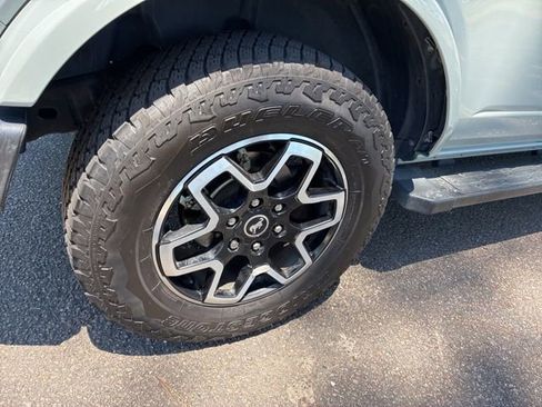 Used 2023 Ford Bronco Outer Banks AWD/4WD image 16