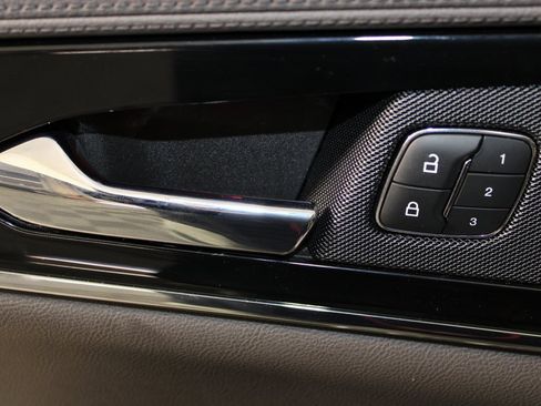 Used 2022 Lincoln Nautilus Reserve image 23