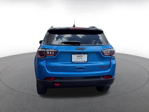 Used 2025 Jeep Compass Trailhawk AWD/4WD image 10