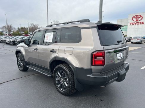 Used 2025 Toyota Land Cruiser image 19