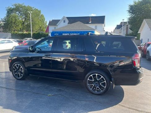 Used 2022 Chevrolet Suburban RST w/ Luxury Package image 6