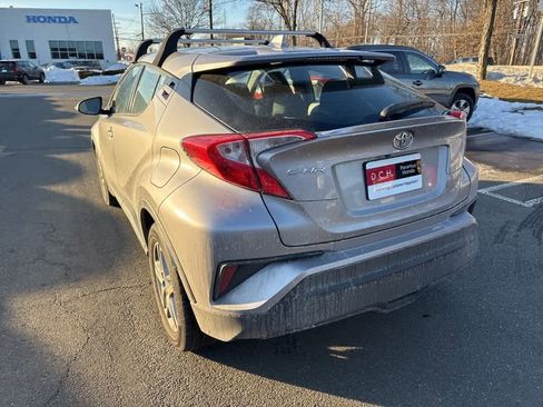 Used 2020 Toyota C-HR LE image 16