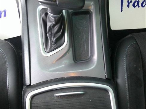 Used 2022 Dodge Charger R/T w/ Plus Group RWD image 15