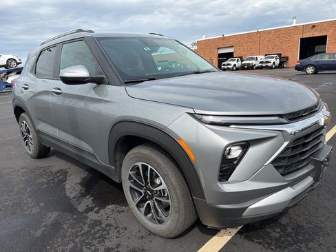 Used 2025 Chevrolet TrailBlazer LT image 7