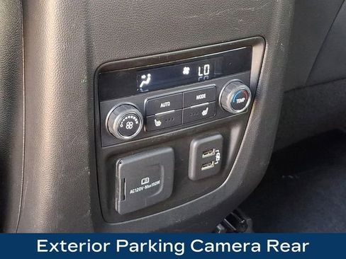 Used 2024 Buick Enclave Premium AWD/4WD image 19